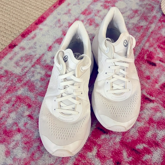 Lululemon White Blissfeel Sneakers (Women’s 8.5) - Picture 5 of 6